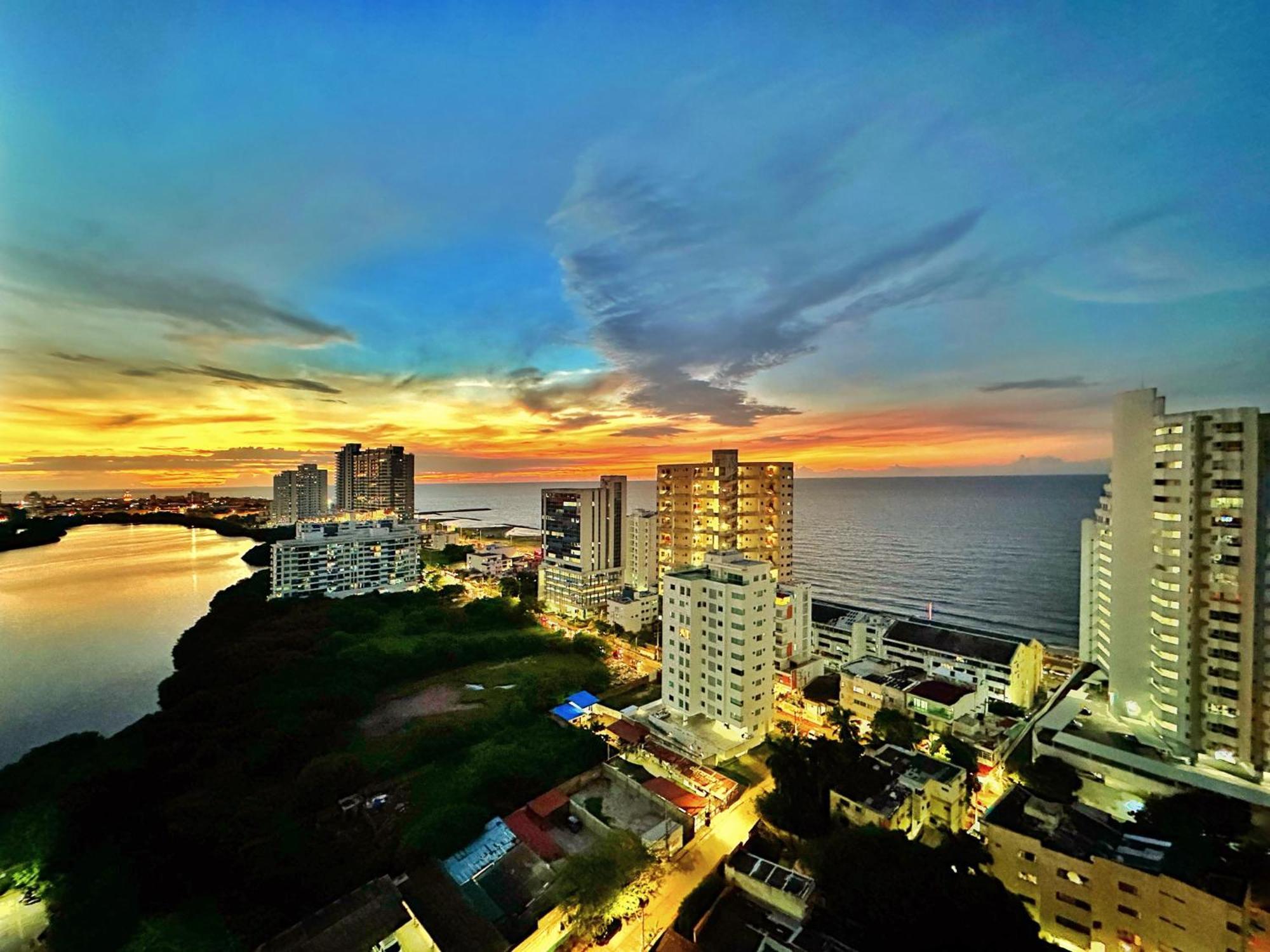 Espectacular Apartamento Piso Alto Con Excelente Vista Al Mar Y A La Ciudad Amurallada Apartamento Cartagena